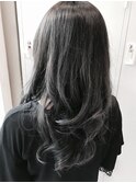 ロングスタイル　アッシュグレーカラー