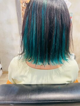 クレエ ヘアー デザイン(creer hair design) ブラック×ターコイズブルーブリーチダブルカラー外ハネ小顔ボブ