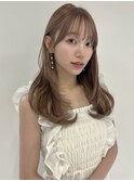 ミルクティーベージュミディアムヘアラベンダーカラー薄め前髪◎