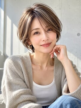 ノア 三宮店(NOA) 【NOA】白髪ぼかしハイライト×大人小顔くびれショート
