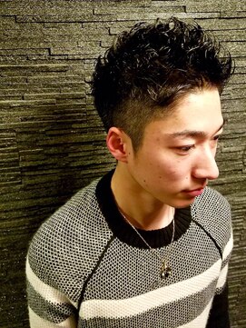 プレミアムバーバー 銀座店(PREMIUM BARBER produce by HIRO GINZA) サッカー選手風ツーブロックメンズショート＜銀座＞＜理容室＞