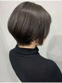 黒髪×オフィスヘアクールショート30代40代ショートパーマ