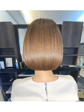 アールサロンプラスキャスパ 自由が丘(Rrsalon+CASPA) 切りっぱなしボブ/ミニボブ/大人ボブ/質感カット/髪質改善Tr