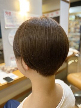 ギャロップヘアー マッシュショート×スモーキートパーズカラー