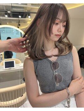 ロンド レア 天神大名店(Lond Le’a) レイヤーカット/ミルクティー/ケアブリーチ/インナーカラー/大名