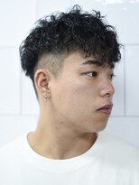 メリケンバーバーショップ コウベ(MERICAN BARBERSHOP KOBE) アッシュブラックスペインカール