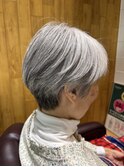 グレイヘアショート