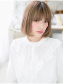 くすみベージュ内巻きワンカール前下がりボブh3越谷20代30代40代