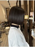 切りっぱなしミニボブ