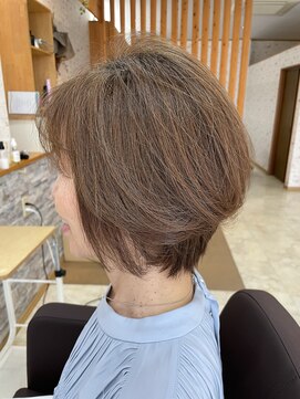 レフアヘアーガーデン(Lehua Hair Garden) ひし型ショートボブ
