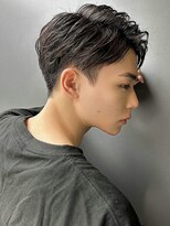 トルネード(TORNADO)&nbsp;韓国風センターパート×ナチュラル刈り上げショート A0630