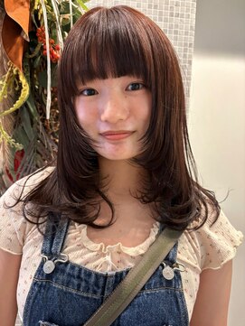 ラパンセヴェール(LA PENSEE VERT) レイヤーカット、顔まわりレイヤー