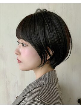 アフロート ルヴア(AFLOAT RUVUA) 《岩田莉奈》地毛風縮毛矯正 ひし形ショートボブ 白髪染め 新宿