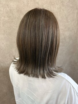 dellne hair【デルネヘアー】 ハイライト×ボブ