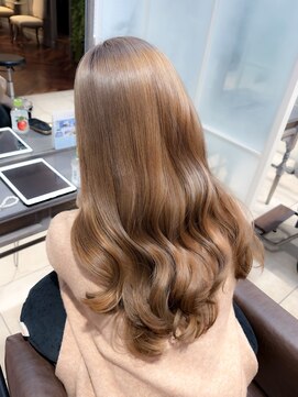 ソワリー 栄(THOiRY) ミルクティーベージュ