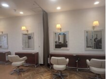ディーセカンド(D-SECOND)の雰囲気(店内風景)