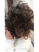 レヴィーマム(Revie mum)&nbsp;エクステをつけて派手髪セット