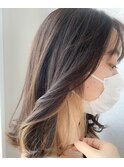チラッと見えるベージュイヤリングカラー☆