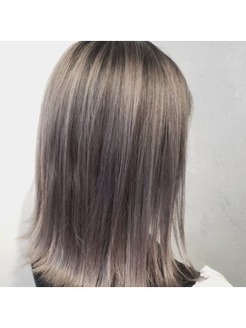 ナチュラル 新宿店(Natural) バレイヤージュ/ホワイトグレージュ