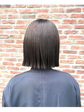 オーガニック アトリエ 大宮(organic+atelier) 30代40代暗髪透明感グレージュ切りっぱなしボブ美髪