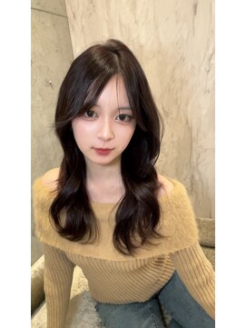 ロンドルピナス 小倉(Lond Lupinus) ミディアムレイヤーカット/似合わせカット/大人ガーリー/20代