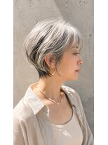 ラクレール 五香&nbsp;グレイヘアを活かした大人のショートヘア50代60代白髪染め