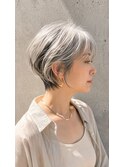 グレイヘアを活かした大人のショートヘア50代60代白髪染め