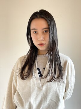 カサネ(casane) 透明感のある、暗髪カラー