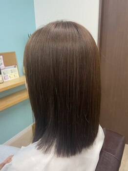 ブリラ(BRILA)の写真/ファッションカラーと変わらない質感で、白髪染めでも明るくできる♪上品な色味でオシャレも楽しめます。