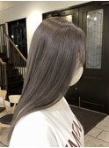 ハイトーン×グレージュ