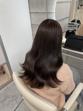 ビンナ(BINNA) 艶ブラウン×韓国女優風大人美人スタイル