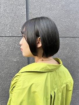 メモリーズ 表参道(Memories) 40代50代60代耳かけショート前髪なしハンサムショート白髪ぼかし