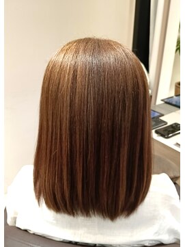 アンベリールフルー(EMBELLIR fleur) 艶髪ミディアムボブ