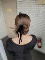 フェリーチェ 六本木店(Felice)&nbsp;シニヨン　カチモリ　タイト　ベロアリボン