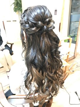 ロカット サロン(Roquat Salon) ゆるふわハーフアップアレンジ【ヘアセット 立川/立川南/立川】