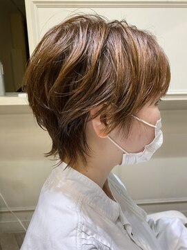 エル(EL by green) 《tomi》ショートウルフ×ふんわりパーマ