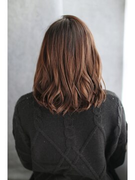 シュシュット(chouchoute) 美髪ヘルシースタイルショコラグレーアッシュふんわりカール/165