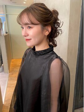 アトロ(Atoro) 似合わせカット/ブリーチカラー/ブリーチ無しカラー/大阪梅田駅