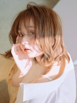 メノン 茨木店(Menon)&nbsp;デザインカラー　シルキーベージュ　外ハネ　ミディアム