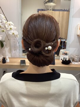 モントン(mon temps) 和装にピッタリ落ち着いたシニヨンスペシャル