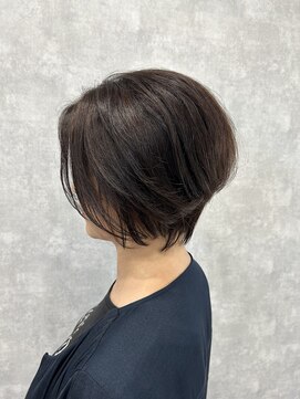 アマル(amar) スタイリッシュなショート