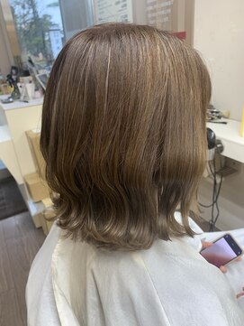 ヘアデザイン ラポール 茨木店(hair design Rapport) ハイトーンミルクティーベージュ/ふんわりセミディスタイル