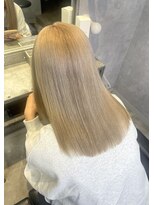 ミミー(mimiiy)&nbsp;ブロンドベージュ/ベージュカラー/梅田美容室