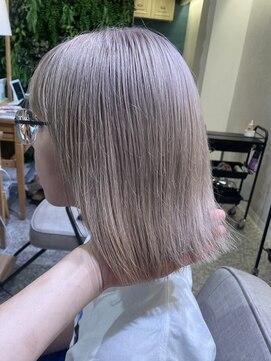 ラクシア(LUXIA) ホワイトベージュボブ