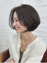 ウェルズ グランデ 奈良店(Well's GRANDE)&nbsp;艶ダークブラウンの前下がりボブ
