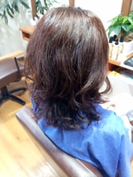 ドローム(droem) 毛先カールスタイル