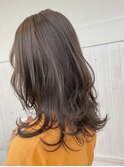 濡れ髪　切りっぱなし　オリーブカラー　セミウェットウェーブ
