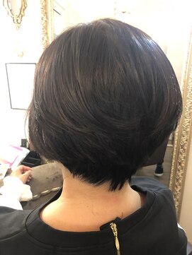 シェアトラスト(share trust) ショートボブ