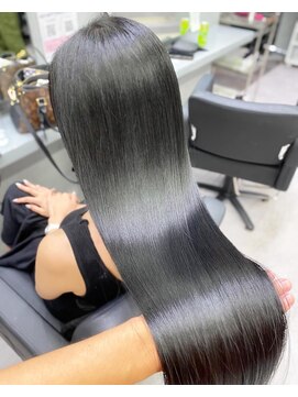 エリーツ 表参道(elyts) ブルーブラック×髪質改善トリートメント 表参道