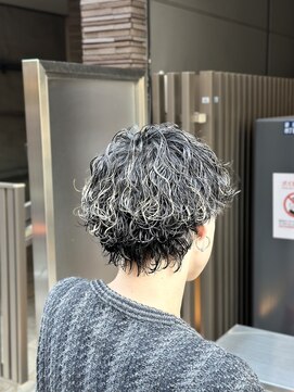 リバティシェアバーバー 銀座(LIBERTY SHARE BARBER) 【モテすぎ注意】波巻きショートウルフ